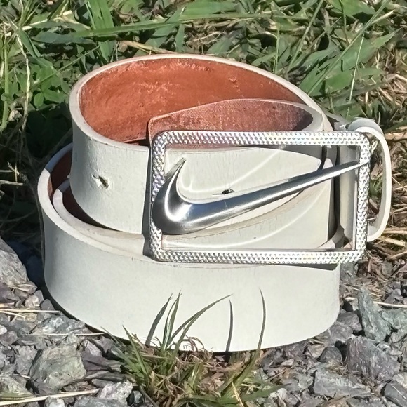 Nike Golf Big Swoosh Leather Belt! - Picture 2 of 10